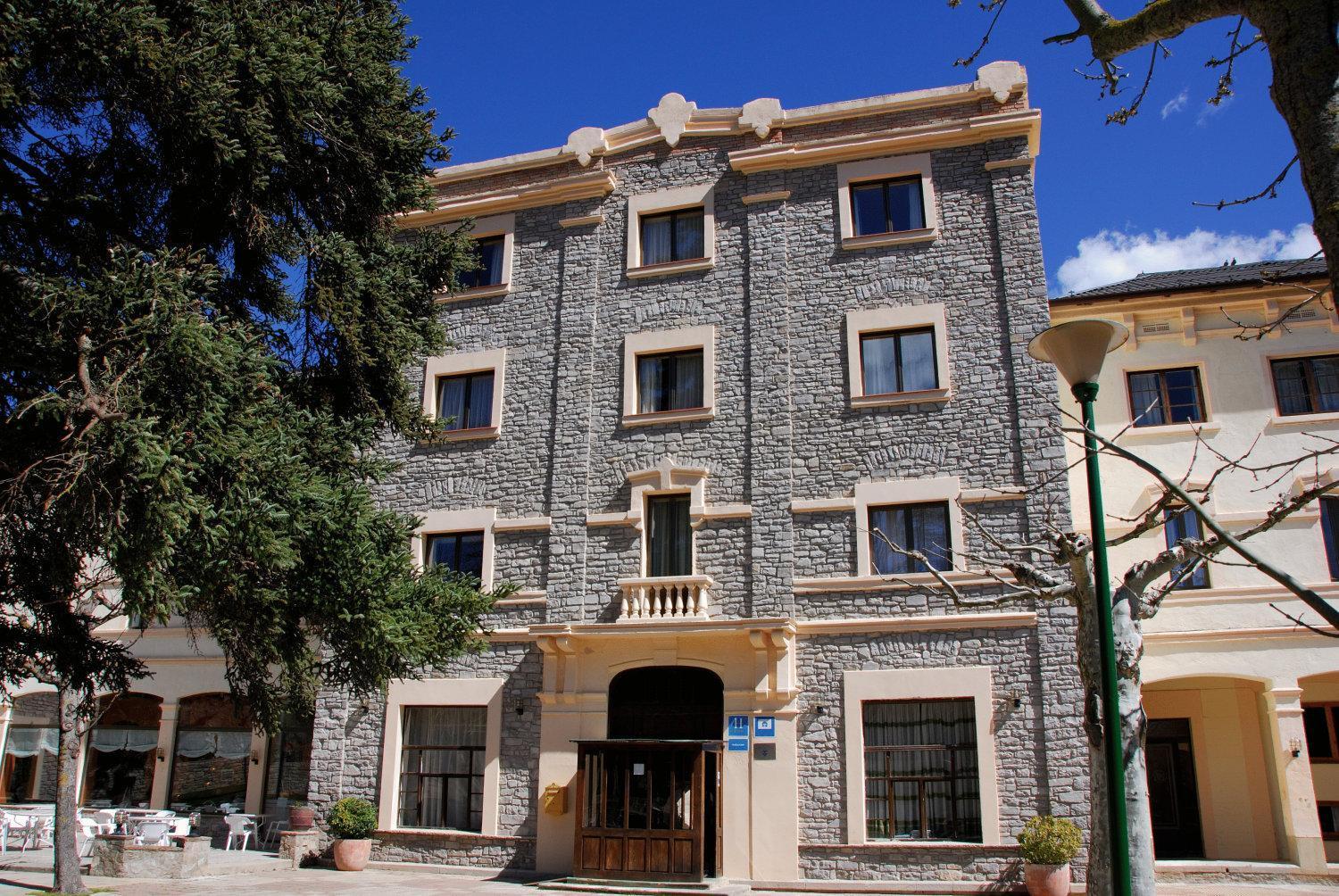 Hotel Balneari De Vallfogona De Riucorb Ngoại thất bức ảnh